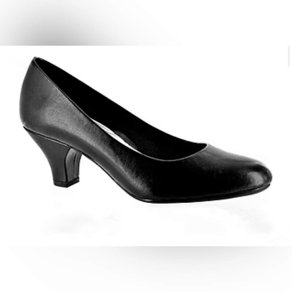 Easy Street Classic Black Heels